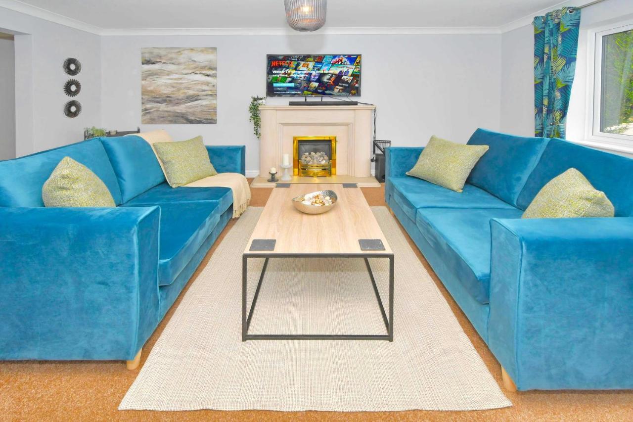 The Glade By Yourstays Huge Single Detached Holiday Home With Big Garden Newcastle-under-Lyme Eksteriør billede